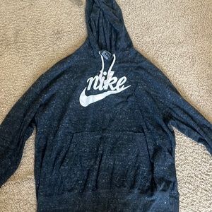 nike hoodie medium